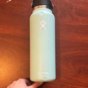 Hydro Flask Sky Blue with Black Lid